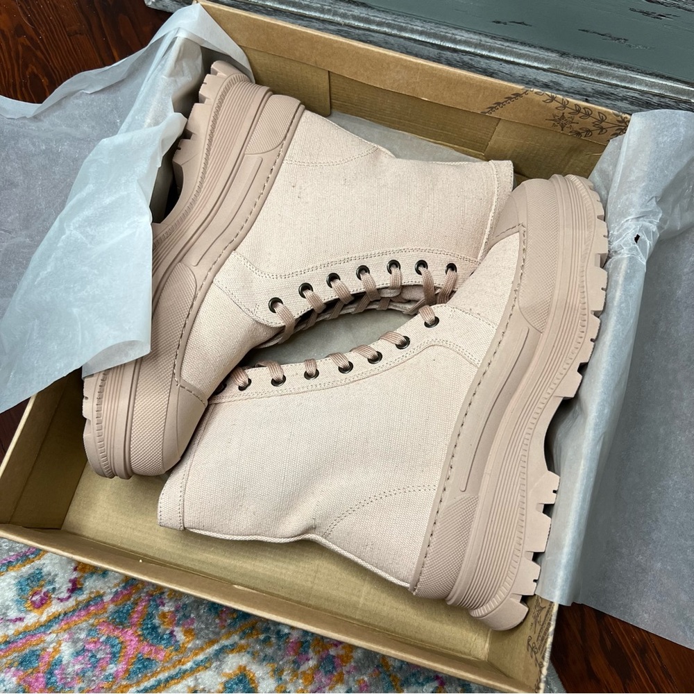 Free People Combat Boot Camp Out Canvas NWT Lace Up Boot Natural - Picture 3 of 13